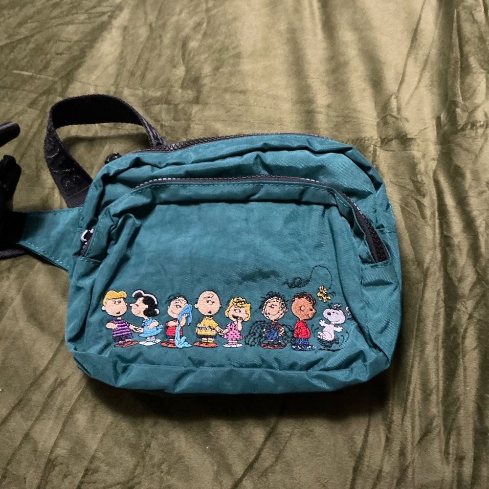 BAGGU x Peanuts Fanny pack